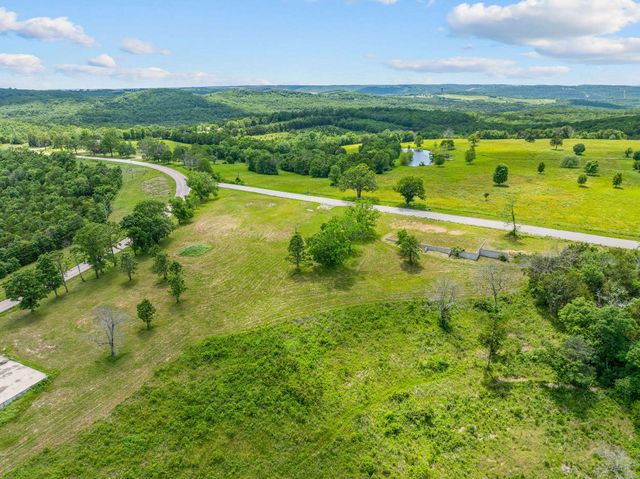 110 Stage Coach Road, Kirbyville, MO 65679