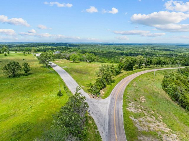 110 Stage Coach Road, Kirbyville, MO 65679