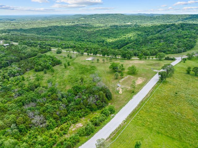 110 Stage Coach Road, Kirbyville, MO 65679