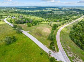 110 Stage Coach Road, Kirbyville, MO 65679
