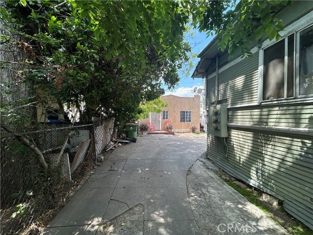 1026 E 23rd Street, Los Angeles, CA 90011