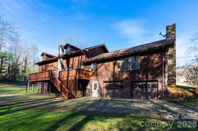 586 Justice Ridge Road, Candler, NC 28715