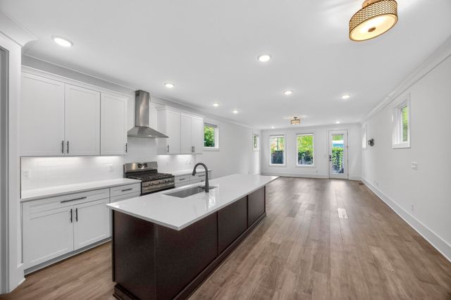 217 Eastmoreland St Unit A, Nashville, TN 37207