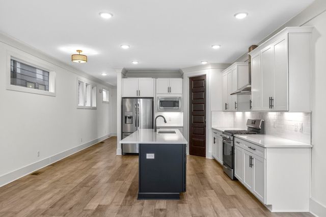 217 Eastmoreland St Unit A, Nashville, TN 37207