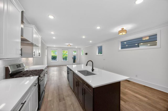 217 Eastmoreland St Unit A, Nashville, TN 37207