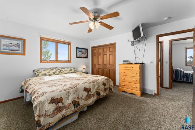 39240 210th St Street, Huron, SD 57350