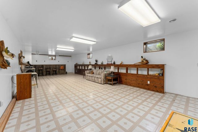 39240 210th St Street, Huron, SD 57350