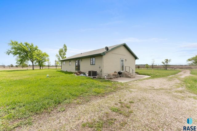 39240 210th St Street, Huron, SD 57350