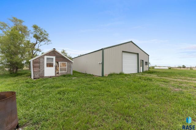 39240 210th St Street, Huron, SD 57350