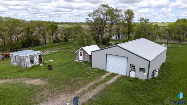 39240 210th St Street, Huron, SD 57350