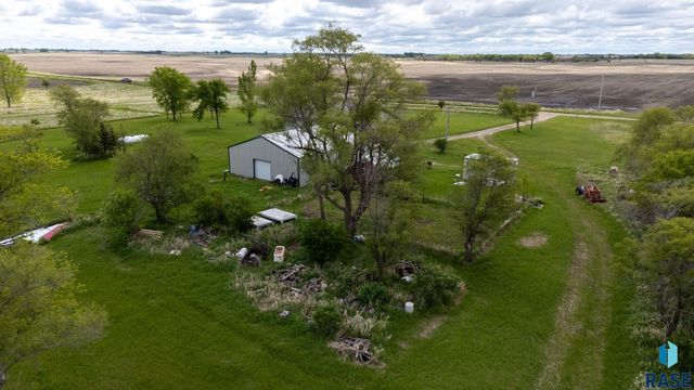 39240 210th St Street, Huron, SD 57350