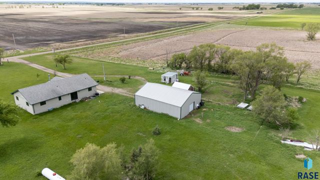 39240 210th St Street, Huron, SD 57350