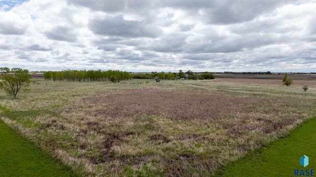 39240 210th St Street, Huron, SD 57350