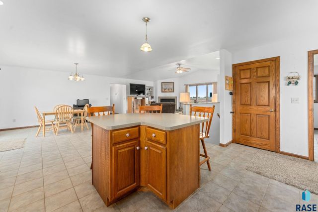 39240 210th St Street, Huron, SD 57350