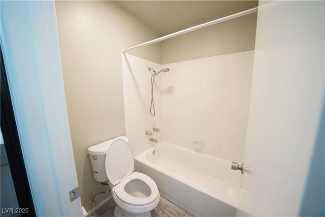 4896 Nara Vista Way 104, Las Vegas, NV 89103