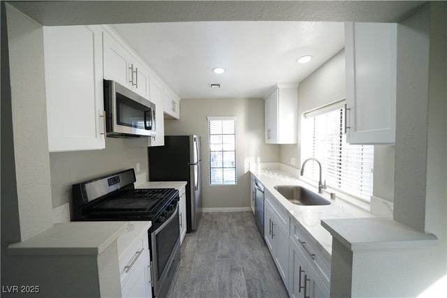 4896 Nara Vista Way 104, Las Vegas, NV 89103