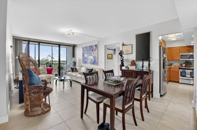 7786 Lakeside Boulevard 653, Boca Raton, FL 33434