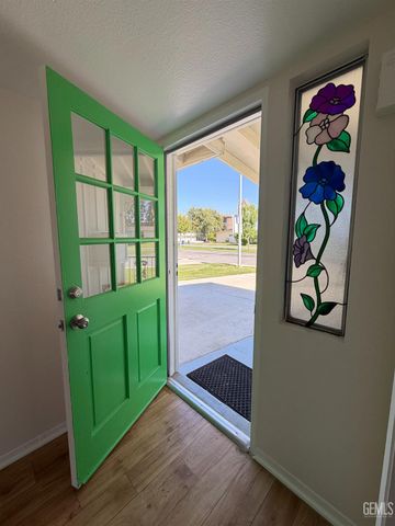 5616 Sundale Avenue, Bakersfield, CA 93309