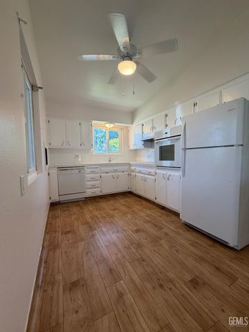 5616 Sundale Avenue, Bakersfield, CA 93309