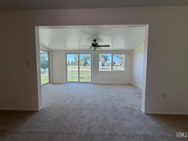 5616 Sundale Avenue, Bakersfield, CA 93309
