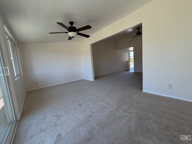 5616 Sundale Avenue, Bakersfield, CA 93309