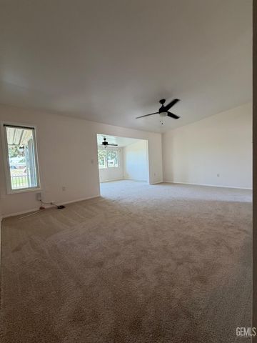 5616 Sundale Avenue, Bakersfield, CA 93309
