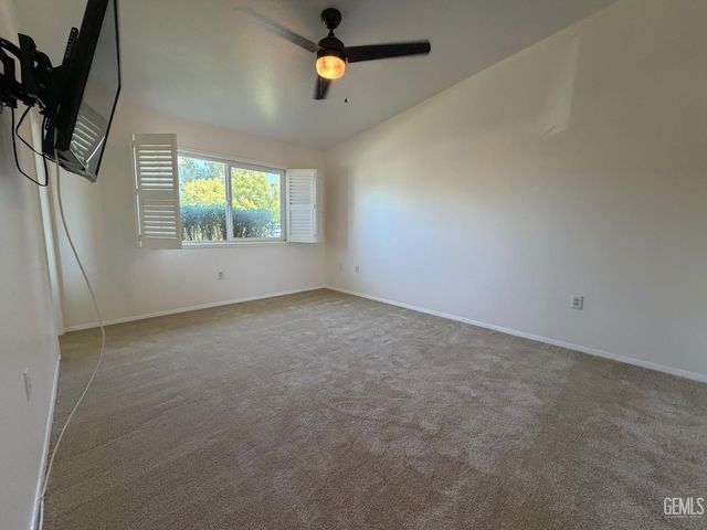 5616 Sundale Avenue, Bakersfield, CA 93309