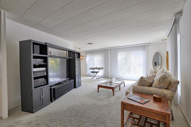 56 Creekside Drive, Morgan Hill, CA 95037