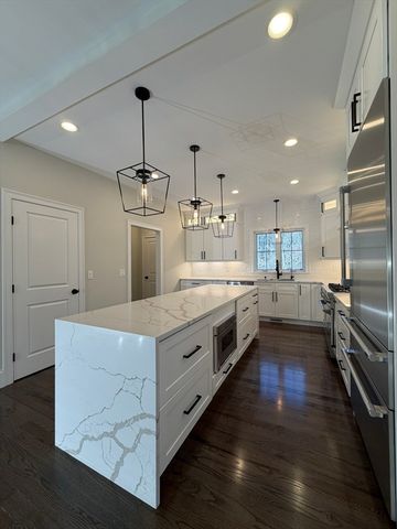 230A Gulf St, Shrewsbury, MA 01545