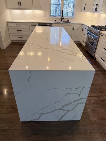 230A Gulf St, Shrewsbury, MA 01545