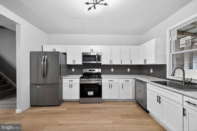 1122 BUTTONWOOD ST, Lebanon, PA 17046