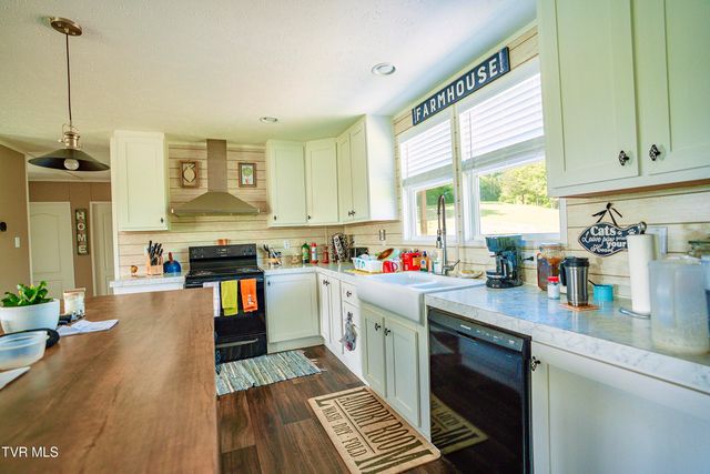 290 Smith Hollow Road, Greeneville, TN 37743