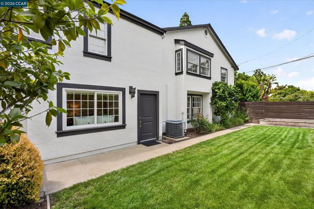 21 Camino Del Diablo, Orinda, CA 94563
