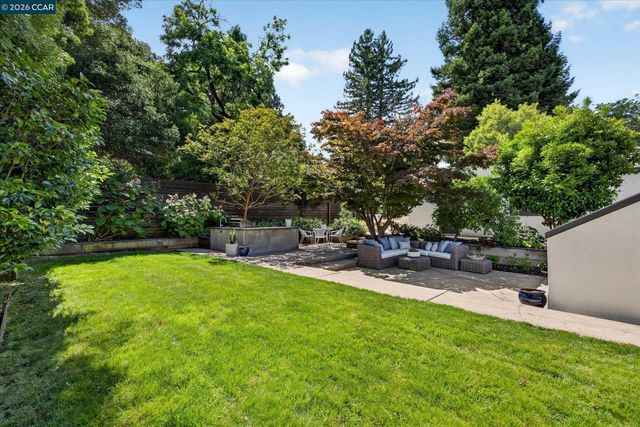 21 Camino Del Diablo, Orinda, CA 94563