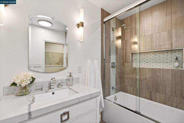 21 Camino Del Diablo, Orinda, CA 94563