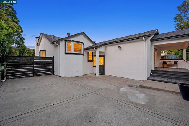 21 Camino Del Diablo, Orinda, CA 94563