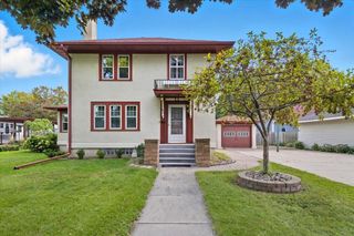 611 W Lyon Avenue, Lake City, MN 55041