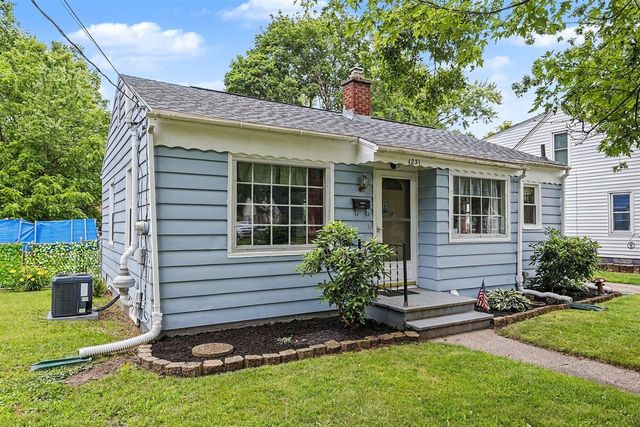 1231 Bronx Avenue, Kalamazoo, MI 49048