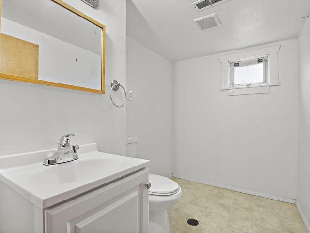 2711 N Ash St, Spokane, WA 99205