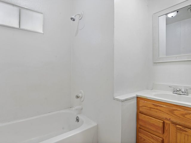 2711 N Ash St, Spokane, WA 99205