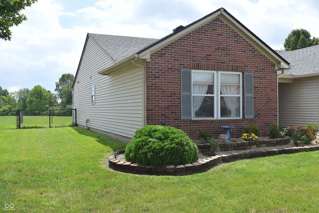 1727 Brookview Drive, Brownsburg, IN 46112