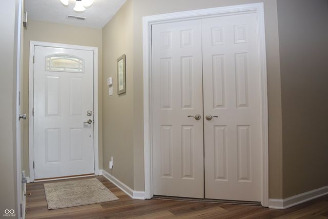 1727 Brookview Drive, Brownsburg, IN 46112
