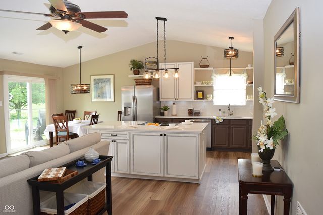 1727 Brookview Drive, Brownsburg, IN 46112