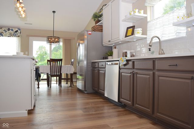 1727 Brookview Drive, Brownsburg, IN 46112