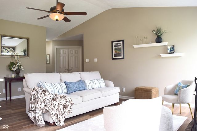 1727 Brookview Drive, Brownsburg, IN 46112