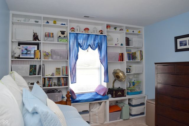 1727 Brookview Drive, Brownsburg, IN 46112