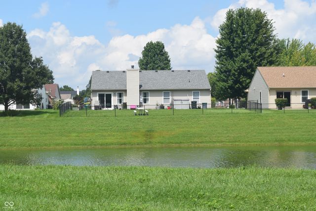 1727 Brookview Drive, Brownsburg, IN 46112