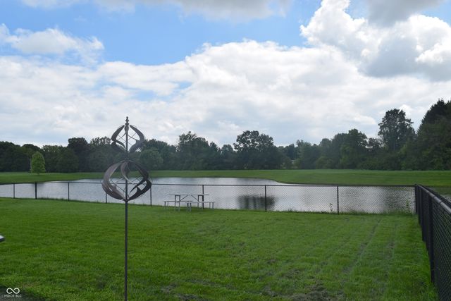 1727 Brookview Drive, Brownsburg, IN 46112