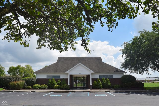 1727 Brookview Drive, Brownsburg, IN 46112
