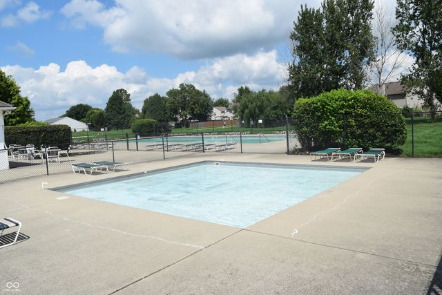 1727 Brookview Drive, Brownsburg, IN 46112